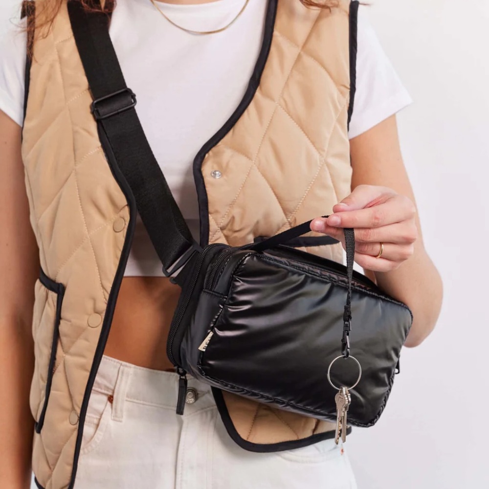 NWT BEIS expandable pouch in black